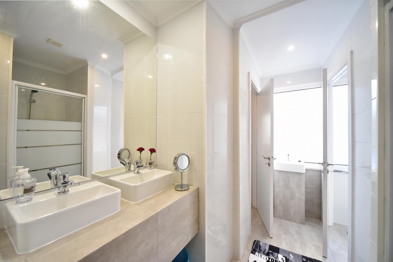 Train Lisbon Hostel Ngoại thất bức ảnh