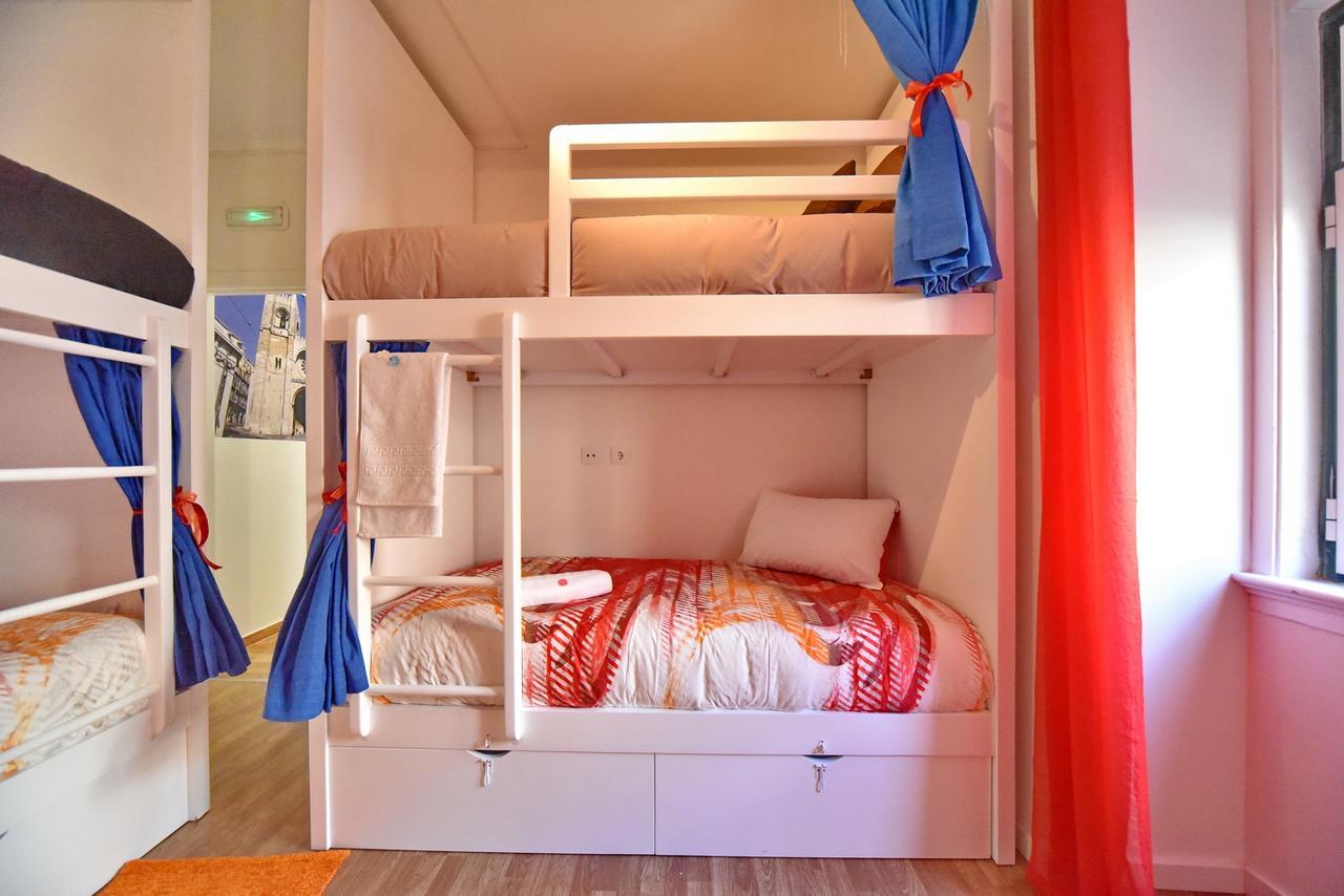 Train Lisbon Hostel Ngoại thất bức ảnh