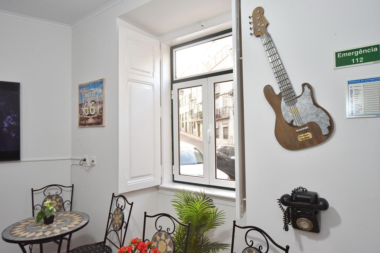 Train Lisbon Hostel Ngoại thất bức ảnh